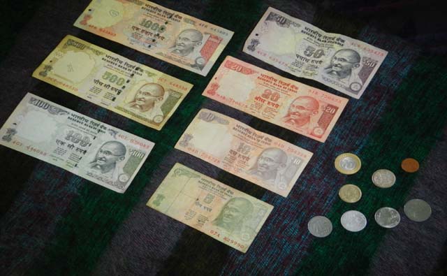 日本のお金をインドルピーに両替する時の注意点 | インドサンタナ