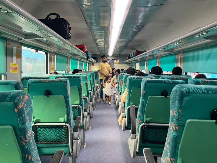 アグラ日帰りツアー