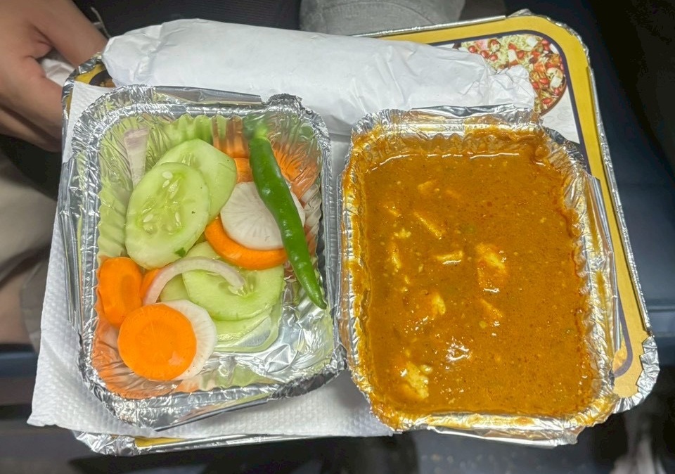 車内カレー